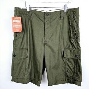 Dockers Classic Fit Green Cargo Shorts NWT